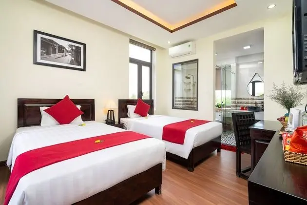 Deluxe Tek Büyük veya İki Ayrı Yataklı Oda, Birden Çok Yatak, Balkon, Nehir Manzaralı