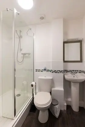 Deluxe Tek Büyük Yataklı Oda, Banyolu/Duşlu