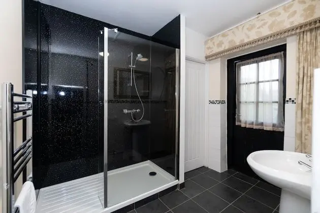 Deluxe Tek Büyük Yataklı Oda, Banyolu/Duşlu