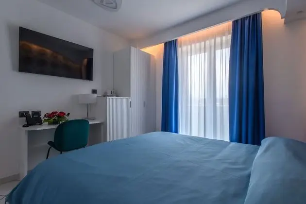 Comfort Tek Büyük Yataklı Oda