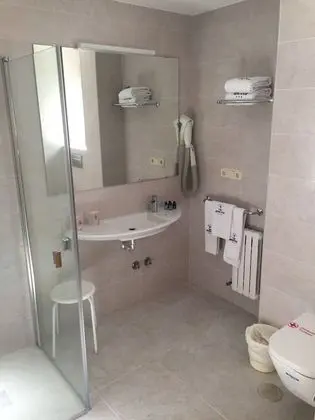 Basic Tek Büyük Yataklı Oda