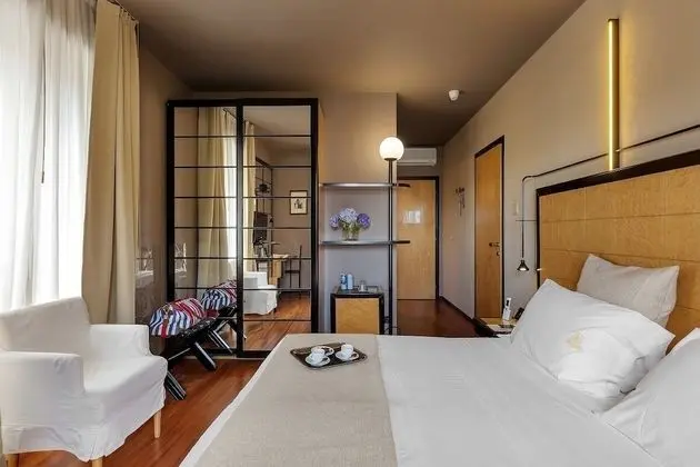 Deluxe Tek Büyük Yataklı Oda, Balkon, Göl Manzaralı