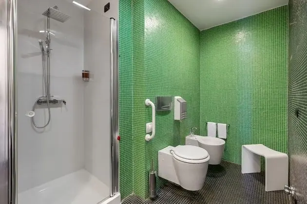 Deluxe Tek Büyük Yataklı Oda, Balkon, Göl Manzaralı