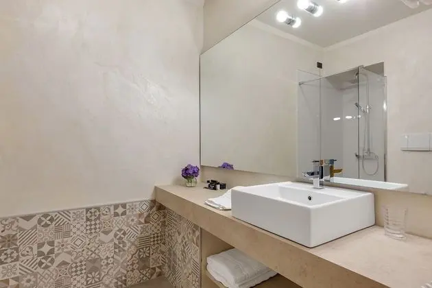 Superior Tek Büyük Yataklı Oda, Göl Manzaralı