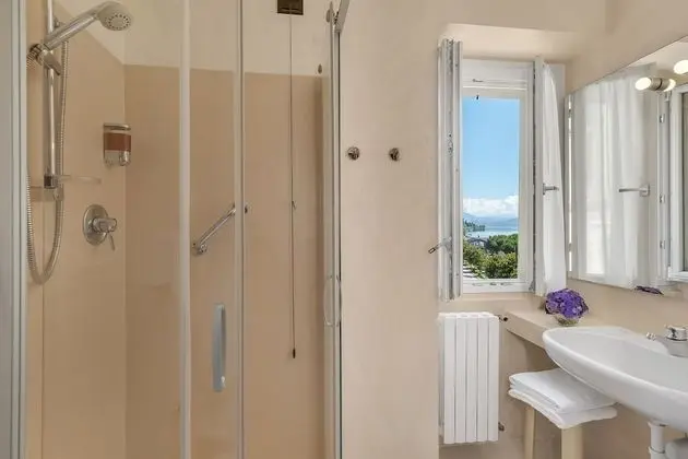 Superior Tek Büyük Yataklı Oda, Göl Manzaralı