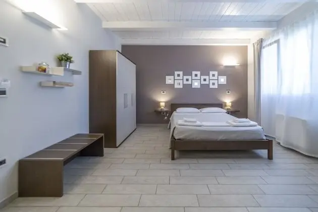 Basic Oda, 1 En Büyük (King) Boy Yatak (Lucette)