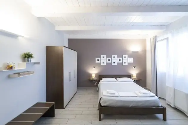 Basic Oda, 1 En Büyük (King) Boy Yatak (Lucette)