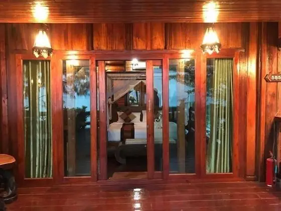 Deluxe Sea View Upper Room