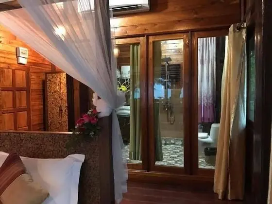 Deluxe Sea View Upper Room