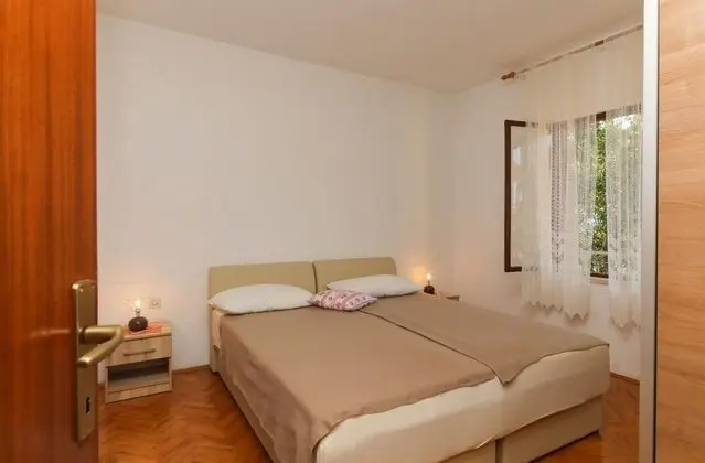 Apart Daire (Anđa - with large terrace - A1-Angie)