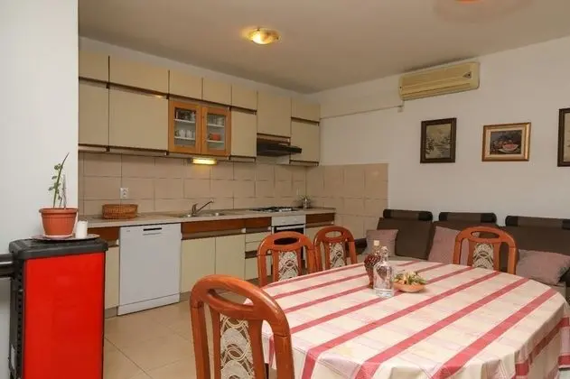 Apart Daire (Anđa - with large terrace - A1-Angie)