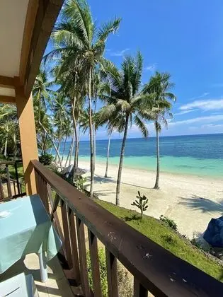 Deluxe Beachfront Room