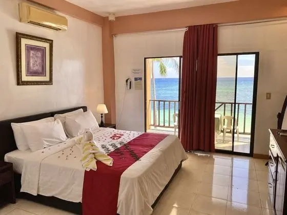 Deluxe Beachfront Room