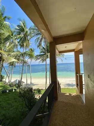 Deluxe Beachfront Room