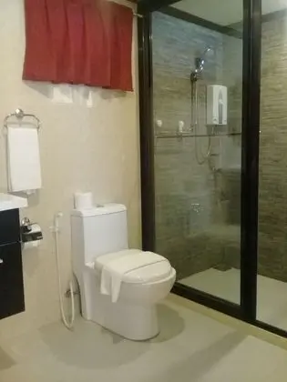 Honeymoon Suite