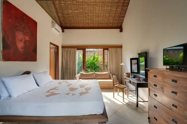 Standard Villa, 2 Yatak Odası, Sigara İçilmez, Havuz Manzaralı