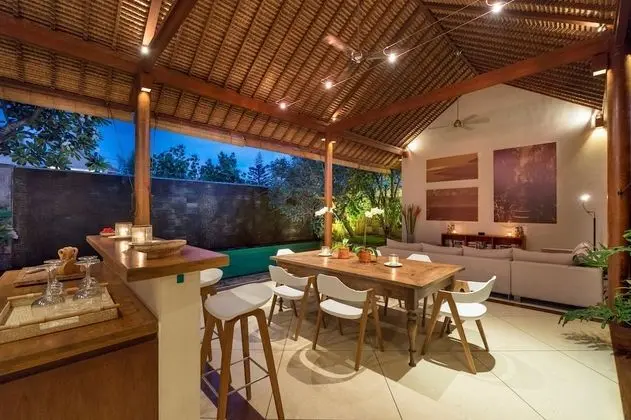 Standard Villa, 2 Yatak Odası, Sigara İçilmez, Havuz Manzaralı