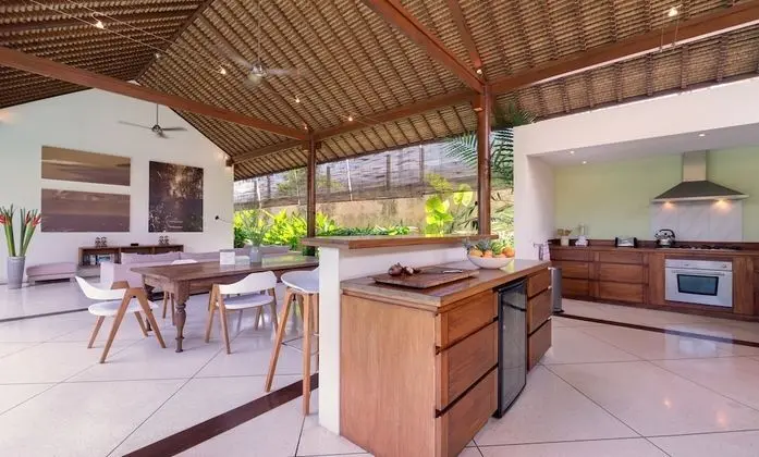 Standard Villa, 2 Yatak Odası, Sigara İçilmez, Havuz Manzaralı