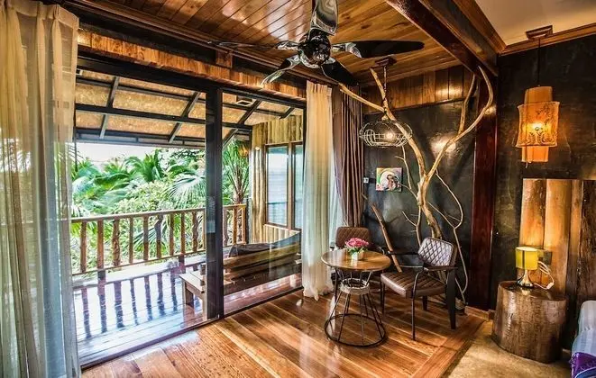 Anda Seaview Room