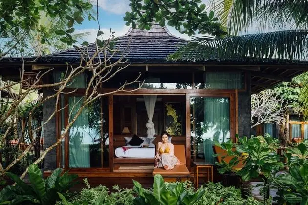 Oriental Beach Front View Villa