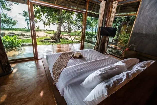 Oriental Beach Front View Villa