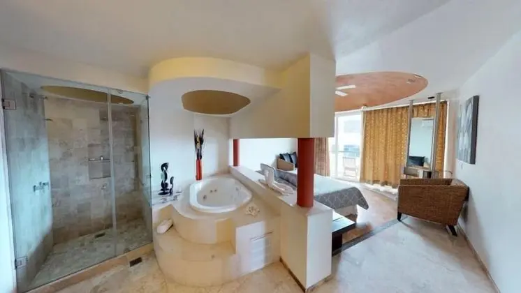 Luxury Çatı Katı Süiti (Penthouse), Kısmi Deniz Manzaralı