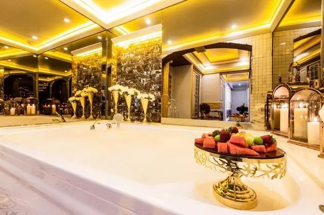 King Suite, Bahçe Manzaralı