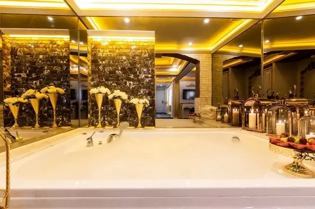 King Suite, Bahçe Manzaralı