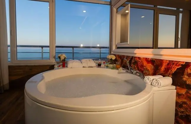 Queen Suite,Deniz Manzaralı