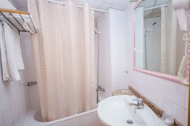Standard Tek Büyük Yataklı Oda, Balkon, Şehir Manzaralı