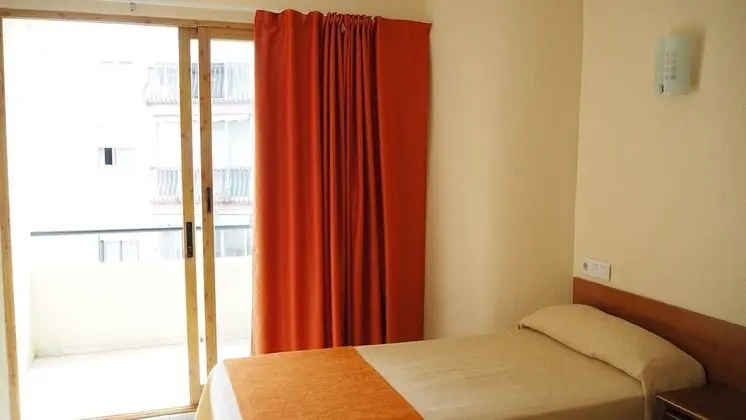 Standard Tek Büyük Yataklı Oda, Balkon, Şehir Manzaralı