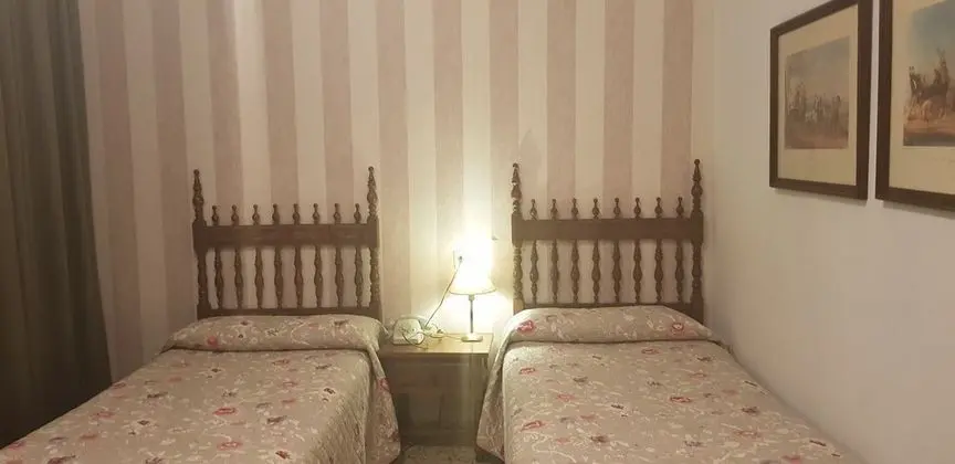 Tek Büyük veya İki Ayrı Yataklı Oda