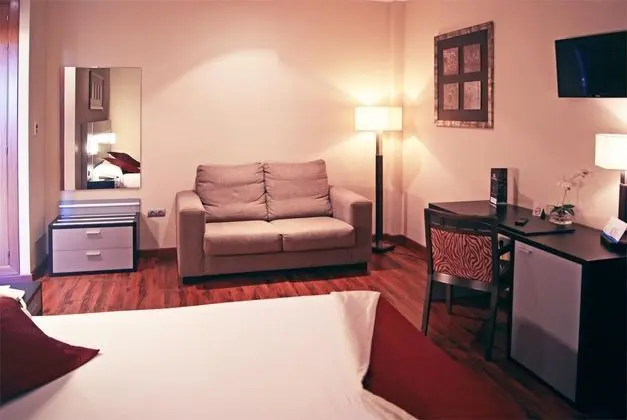 1 Çift Kişilik Veya 2 Tek Kişilik Yatak Deluxe