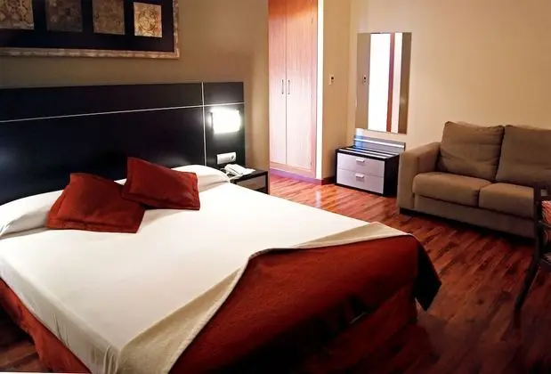 Deluxe Üç Kişilik Oda, 1 Yatak Odası
