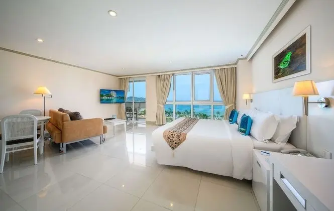 Super Deluxe Sea View Room
