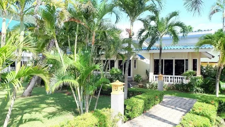 Villa, Havuz Manzaralı