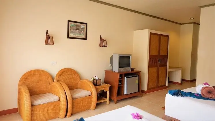 Deluxe Oda, Balkon, Havuz Manzaralı