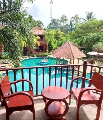Deluxe Oda, Balkon, Havuz Manzaralı