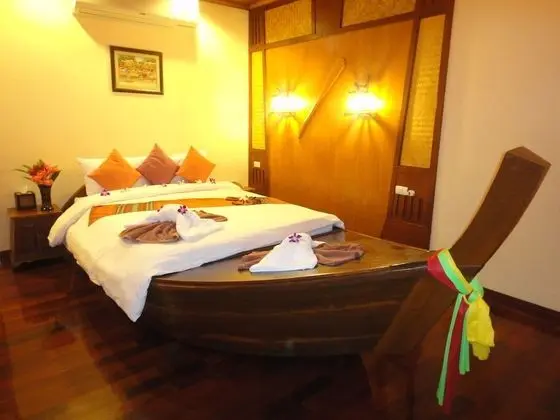 Exclusive Oda, Balkon, Havuz Manzaralı