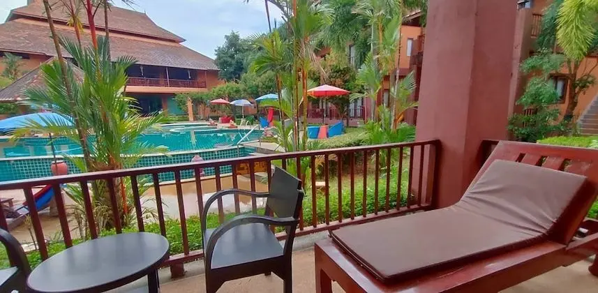 Exclusive Oda, Balkon, Havuz Manzaralı