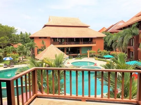 Exclusive Oda, Balkon, Havuz Manzaralı