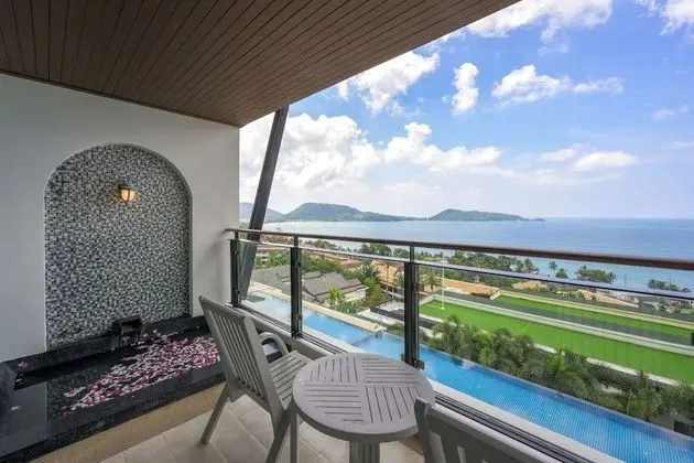 Grand Deluxe Honeymoon