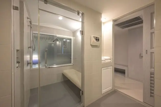 Grand Deluxe Honeymoon