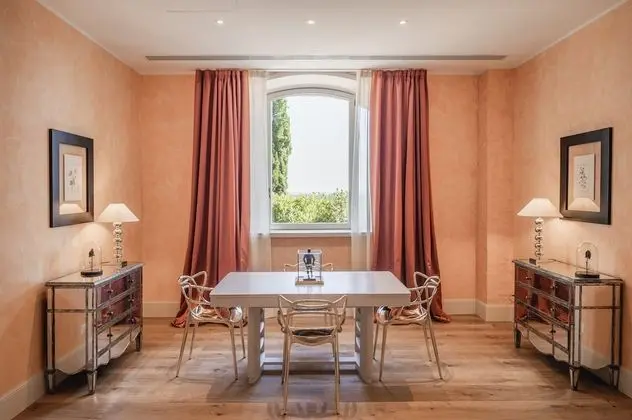 Süit (Tuscan private pool Suite)