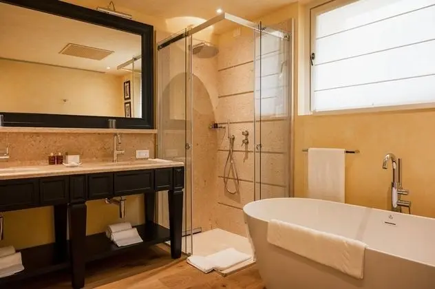 Süit (Tuscan private pool Suite)