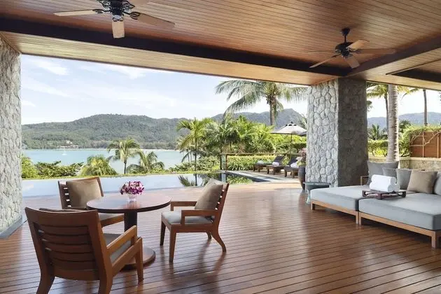 2 Bedroom Pool Suite