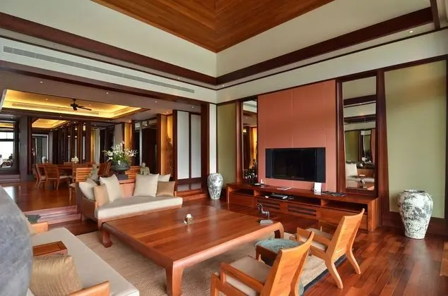 2 Bedroom Pool Suite