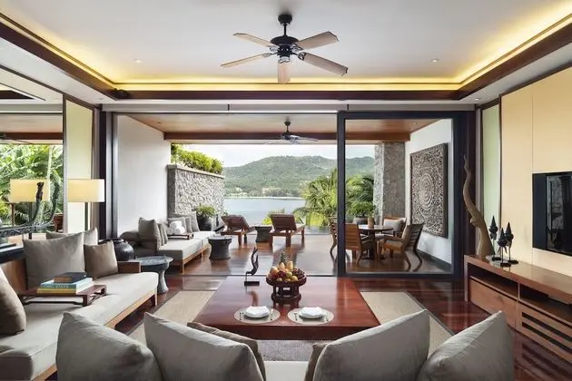 2 Bedroom Pool Suite