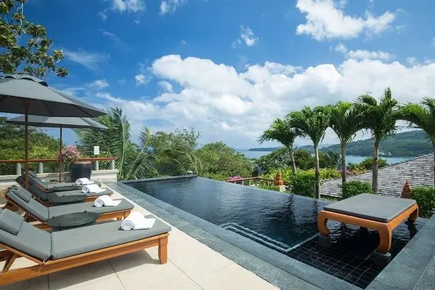 2 Bedroom Pool Suite