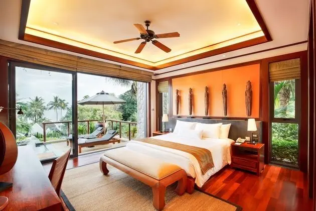 2 Bedroom Pool Suite